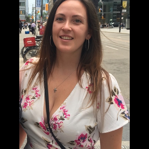 Meet your Posher, Taylor - Picture 1 of 1